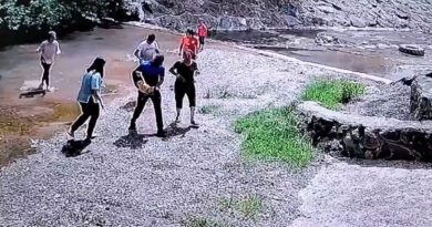 Zabıta memuru boğulma tehlikesi geçiren çocuğu kurtardı