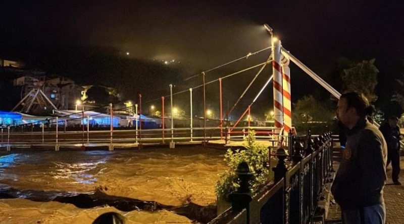 Zonguldak'ın Devrek ilçesinde birçok köy yolu ulaşıma kapatıldı