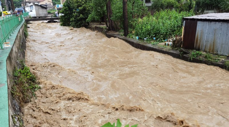 Zonguldak'ta yoğun yağış etkisini sürdürüyor