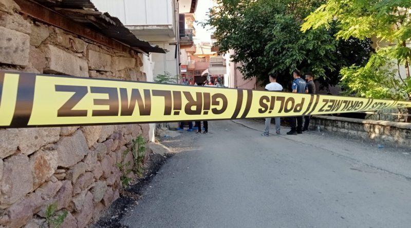 Ankara’da boşanma aşamasındaki eşini silahla yaralayan şahıs intihar etti