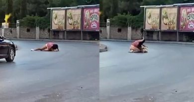 Antalya’da iki kadın cadde ortasında saç saça baş başa birbirine girdi