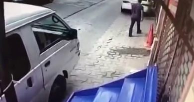 Ataşehir’de lüks otomobili çizen şahıs kayıplara karıştı