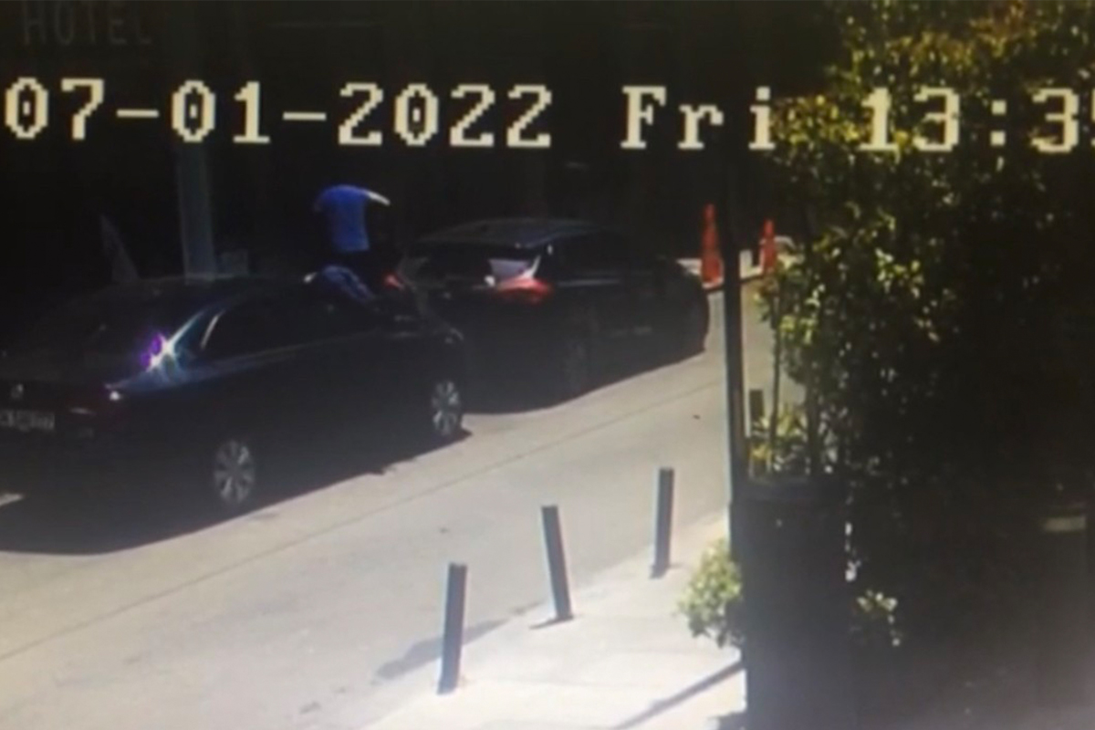 Beyoğlu’nda Fransız turist kaldığı otelin 8’inci katından aşağıya düştü