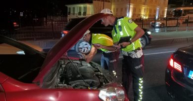 Beyoğlu’nda yapılan denetimde 37 bin 659 TL ceza uygulandı; 3 korsan taksi yakalandı