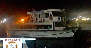 Çanakkale Boğazı’nda arızalanan tekne kurtarıldı