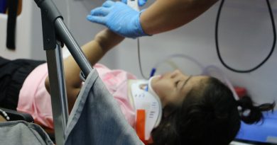 Edirne’de otomobil çocuğa çarpıp kaçtı