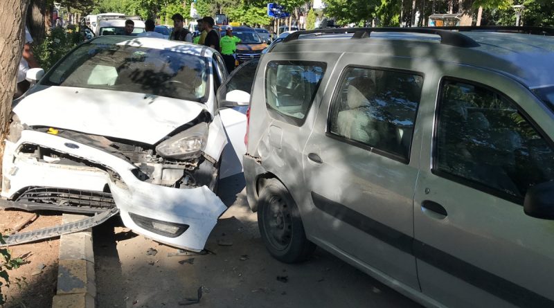 Elazığ’da zincirleme trafik kazası: 3 yaralı