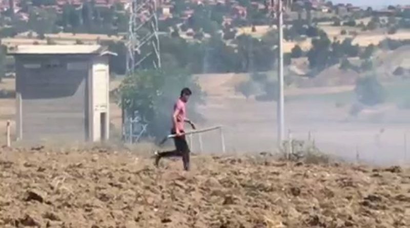 Elektrik direğinde çıkan yangın korkuttu