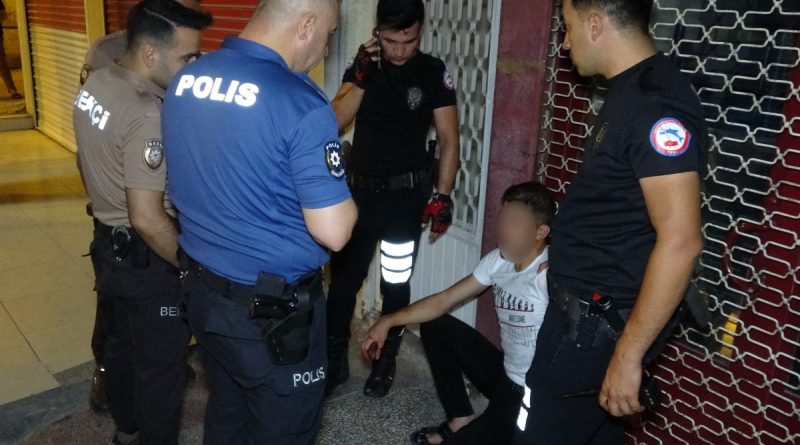 Eşiyle alışveriş yapan kadına laf attığı iddia edilen şahsa meydan dayağı