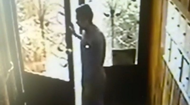 Evlere tesisatçı kılığında girip para çaldı, polisten kaçamadı