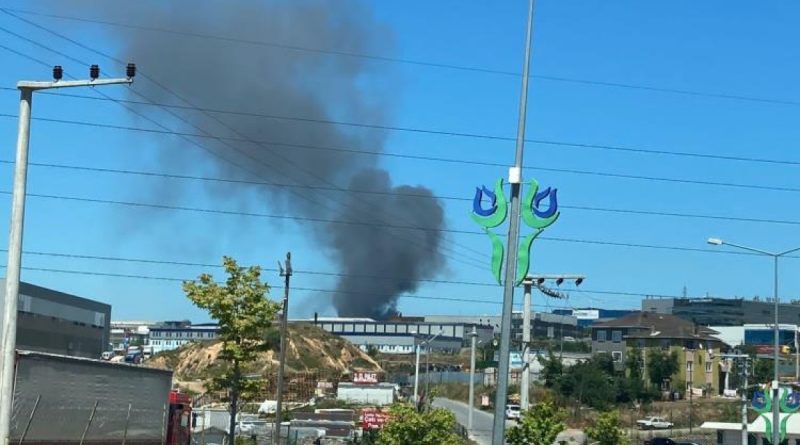 Gebze'de bir fabrikada yangın!