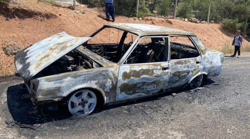 Gölbaşı’nda otomobil yandı