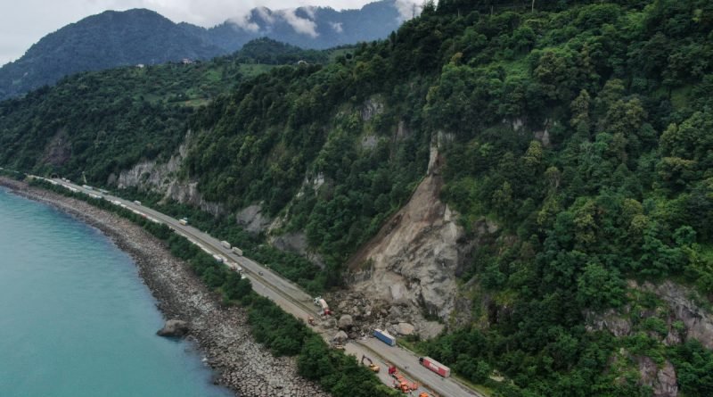 Heyelanda hayatını kaybeden Azeri uyruklu şahsın kimliği belli oldu