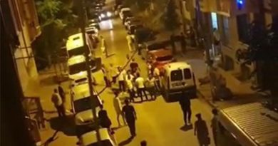 İki ailenin kavgasında ortalık savaş alanına döndü