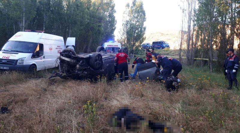 İran dönüşü Sivas’ta kaza geçirdiler: 3 ölü, 1 ağır yaralı