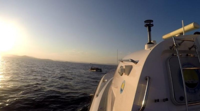 İzmir açıklarında 46 düzensiz göçmen kurtarıldı!