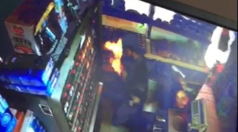 Kolonya faciaya yol açıyordu, yanmaktan son anda kurtuldu