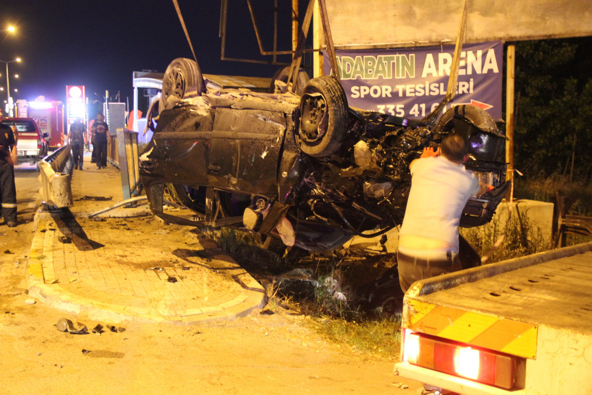 Kontrolden çıkan otomobil takla attı: 1’i ağır 4 yaralı