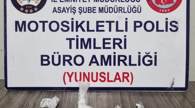 Kütahya'da plakasız motosiklette uyuşturucu ele geçirildi