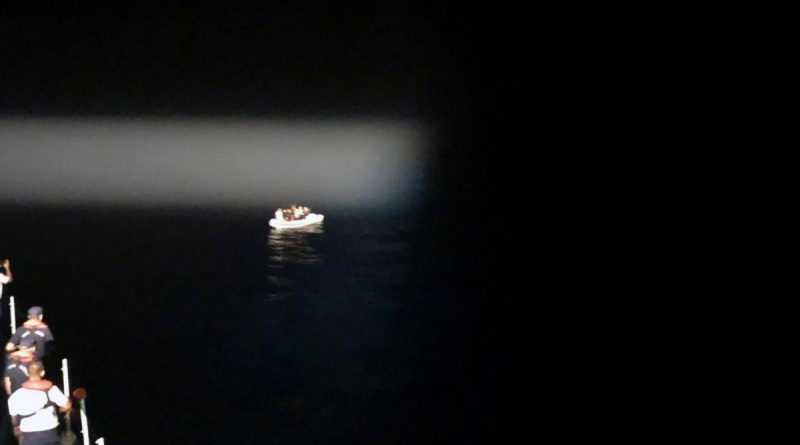 Marmaris’te 9 göçmen kurtarıldı