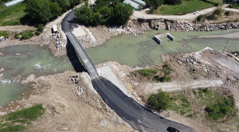 MSB selden yıkılan köprünün yerine sabit köprü kurdu