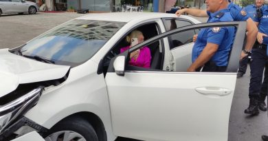 Polisi çileden çıkaran alkollü turistin yaptığı yanına kalmadı