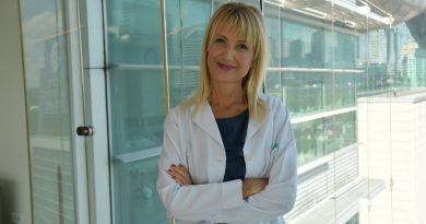 'Saç teli kadar ince bir düzeltmeyle gözlükten kurtulabilirsiniz'