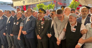 Şehit son yolculuğuna dualarla uğurlandı