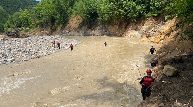 Selde kaybolan genç, 37 kilometrelik mesafede aranıyor