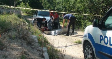 Silahla kalbinden vurulmuş halde bulundu!