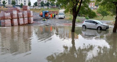 Sultangazi’de su baskını nedeniyle ev ve iş yerleri zarar gördü