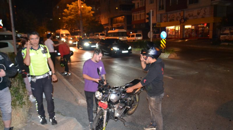 Tekirdağ’da kaza sonrası sinirler gerildi, trafik polisi araya girdi