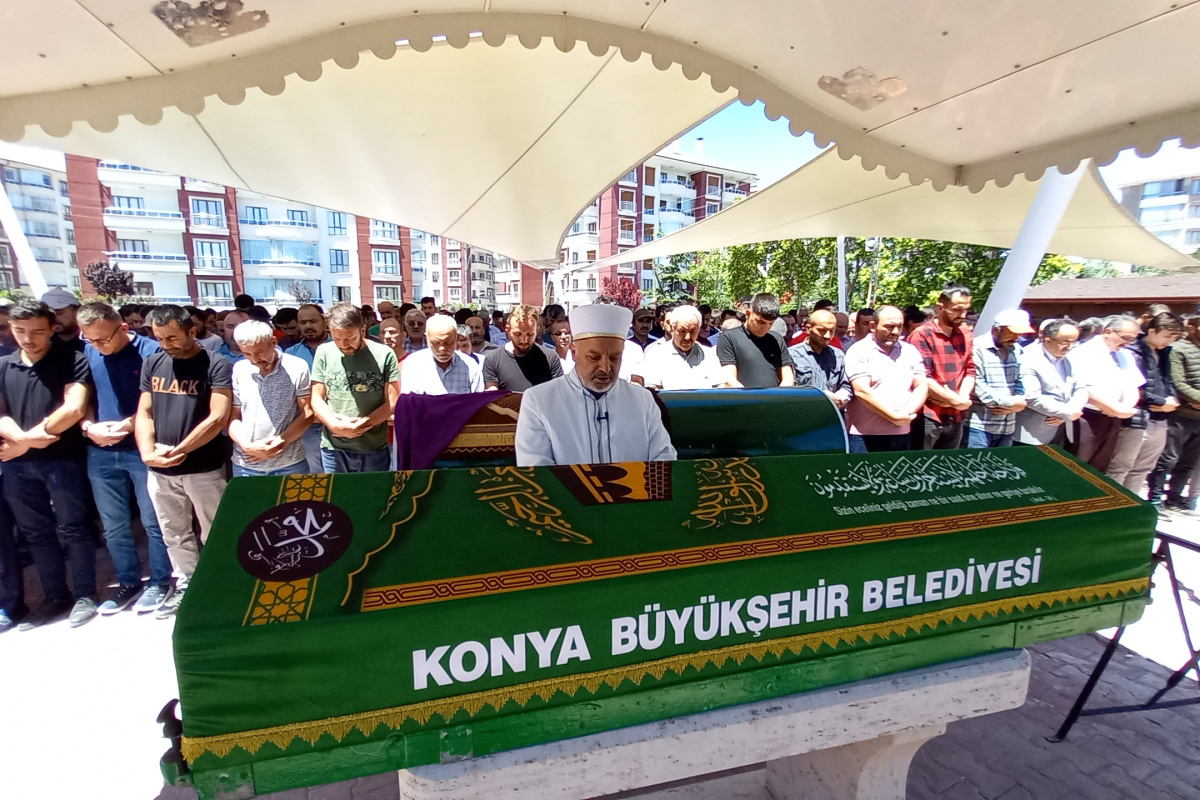 Trafik kazasında hayatını kaybeden 5 gence acı veda